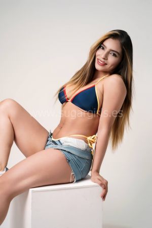 Gabriela colombiana escort para eventos madrid foto 3